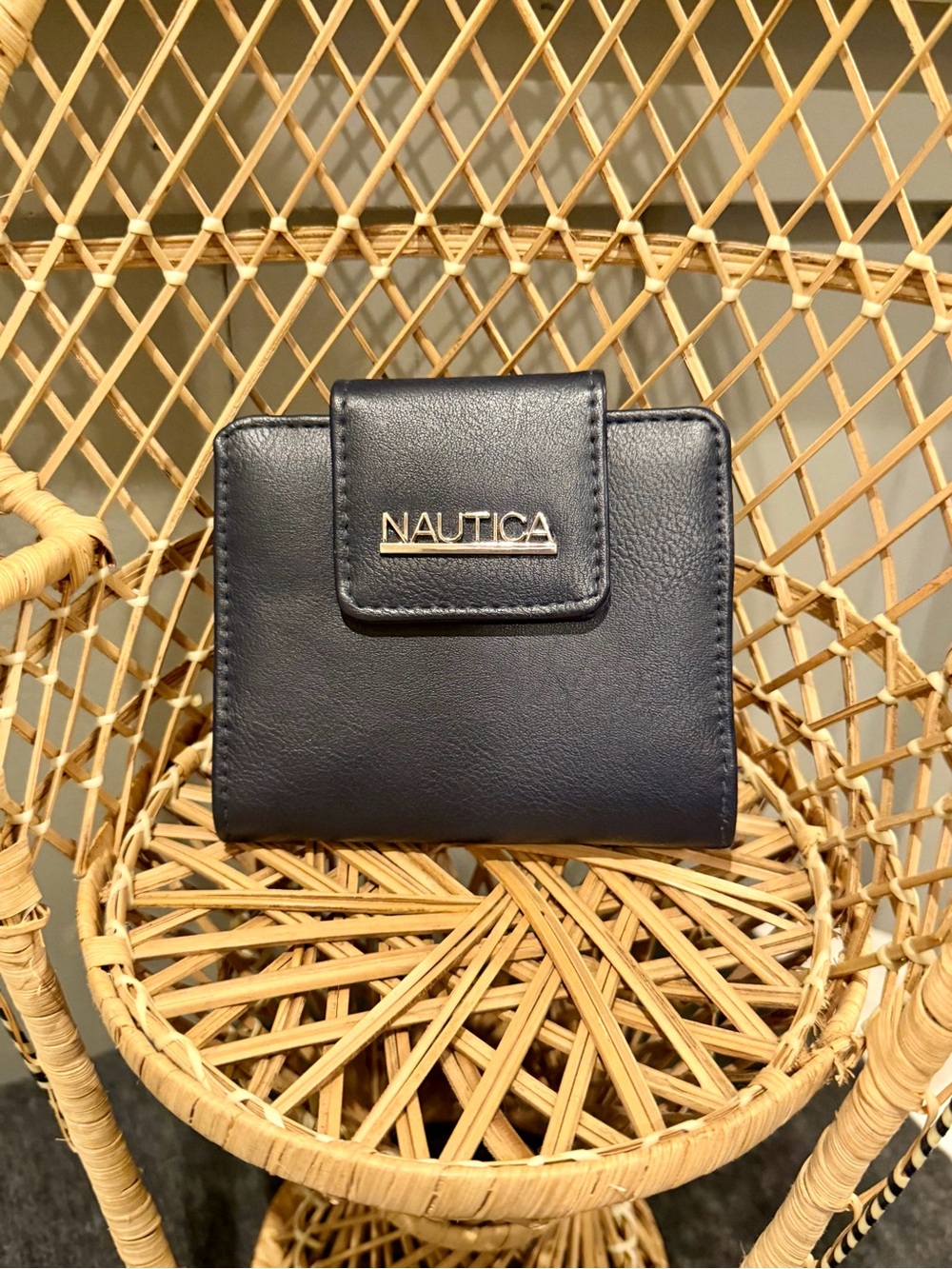 Nautica Navy Blue Bifold Wallet Silver Logo Card Holder